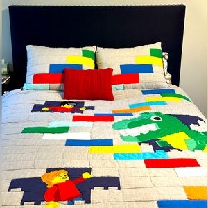 Like New - Pottery Barn Kids Lego Quilt and 2 Shams (full/queen)